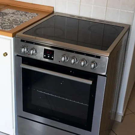 Apartment Secret Oasis Aptms 2